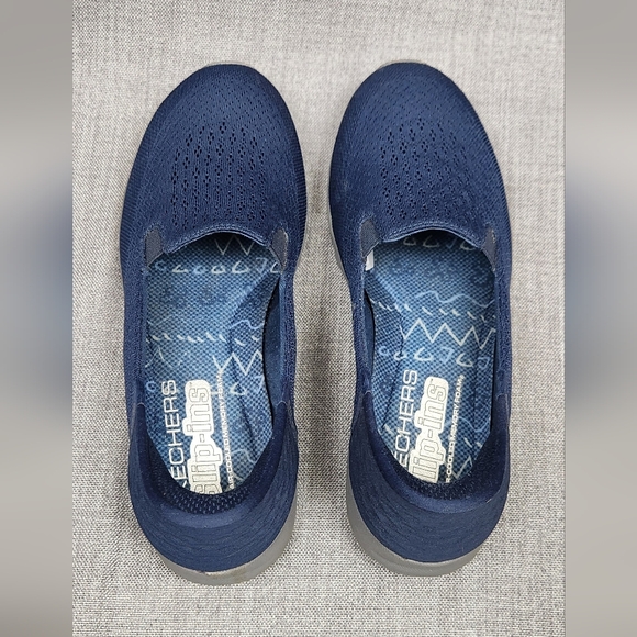 Skechers Slip-on Navy Blue Lightweight Walking Sneakers. 8 Women - Picture 6 of 10